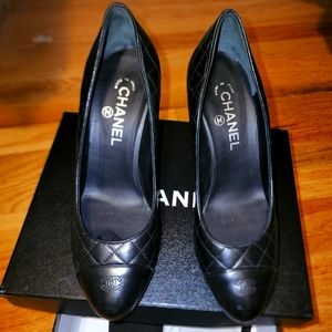 CHANEL, Size 39.5, Black Pump